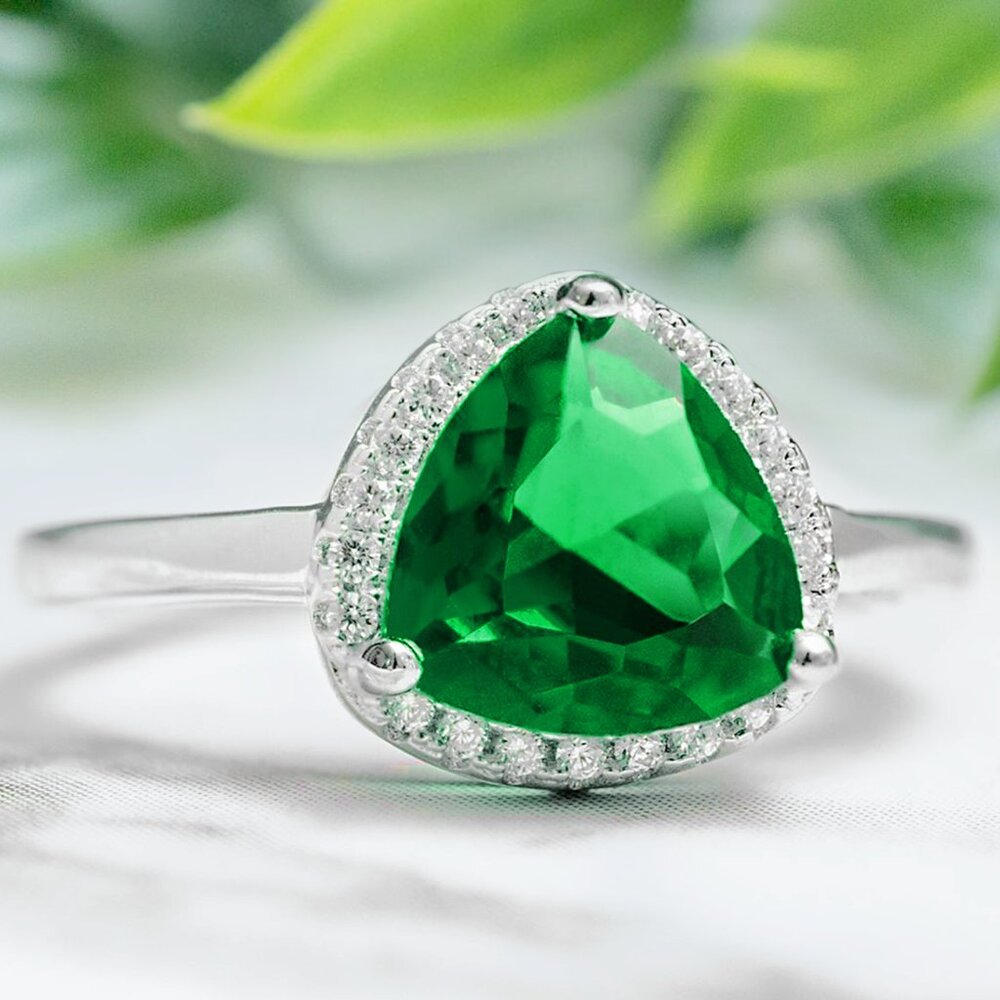 Emerald Green Trillion Gemstone Ring, real 925 Sterling Silver Charmed Aroma